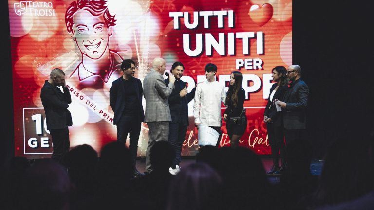 “Tutti uniti per Peppe”, al teatro Troisi gala per la ricerca