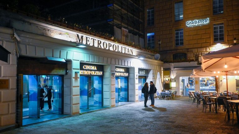 Riapre il cinema Metropolitan dopo 3 settimane di lavori