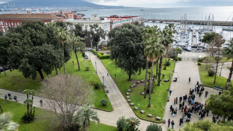 Giardini del Molosiglio, ecco il nuovo look: nel piano per il verde di Napoli arrivano altri 7,5 milioni