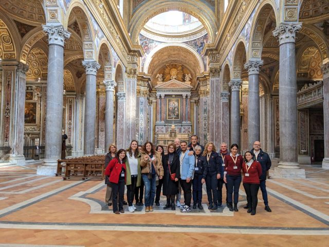 Nel centro antico di Napoli riapre dopo anni la straordinaria Chiesa dei Girolamini: visite gratuite