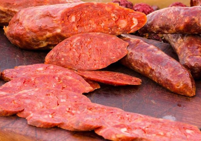 Sagra della Salsiccia Rossa a Castelpoto nel beneventano, presidio Slow Food