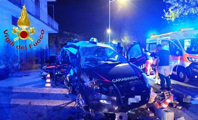 Salerno, carabinieri morti in incidente: indagata donna alla guida, positiva ad alcool e droga