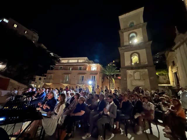 “Mare, Sole e Cultura”: la rassegna letteraria gratuita a Positano