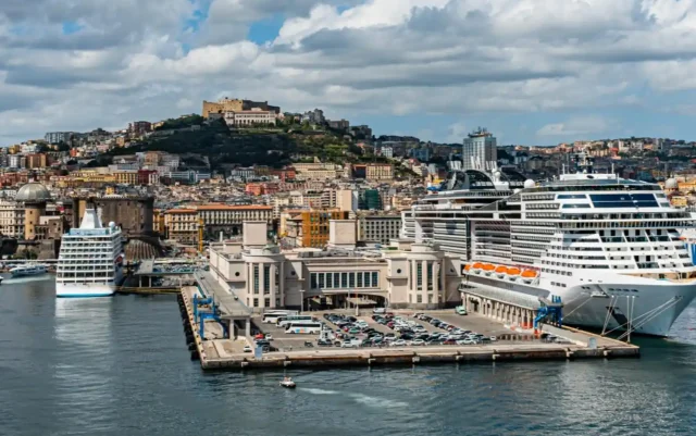 Ritorna Napoli Città Libro, il Salone del Libro 2024 alla Stazione Marittima di Napoli