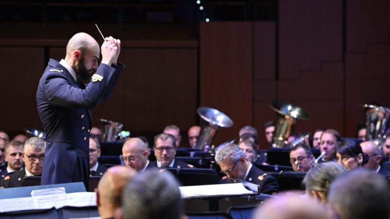 Ai templi di Paestum il concerto dell’Aeronautica Militare