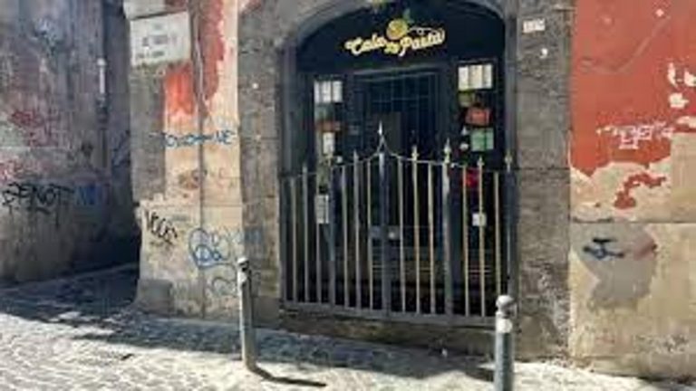 Arrestato il nipote del boss accusato del raid di due anni fa contro un ristorante a Napoli: era evaso dai domiciliari