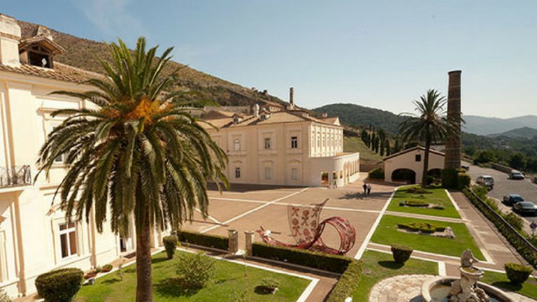 Ladri al Belvedere di San Leucio, trafugata cassaforte con incassi