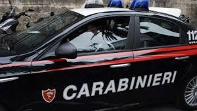 Giovane accoltellato al Vomero, non era per la viabilità: arrestato 46enne, il movente in screzi familiari