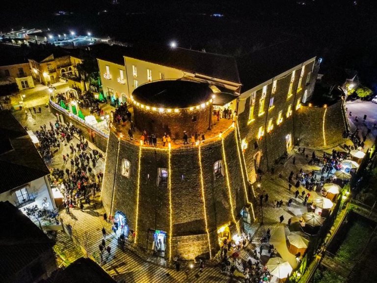 Mercatini di Natale nel Castello dell’Ettore nel Borgo di Apice Vecchia