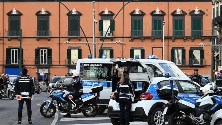 “Mio zio travolto e ucciso a Napoli, assurdo morire in vacanza: basta correre in strada”