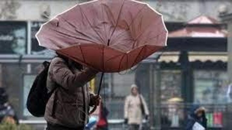 Allerta meteo in Campania per temporali e vento