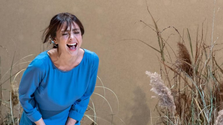 Ambra Angiolini porta Oliva Denaro al teatro San Ferdinando di Napoli