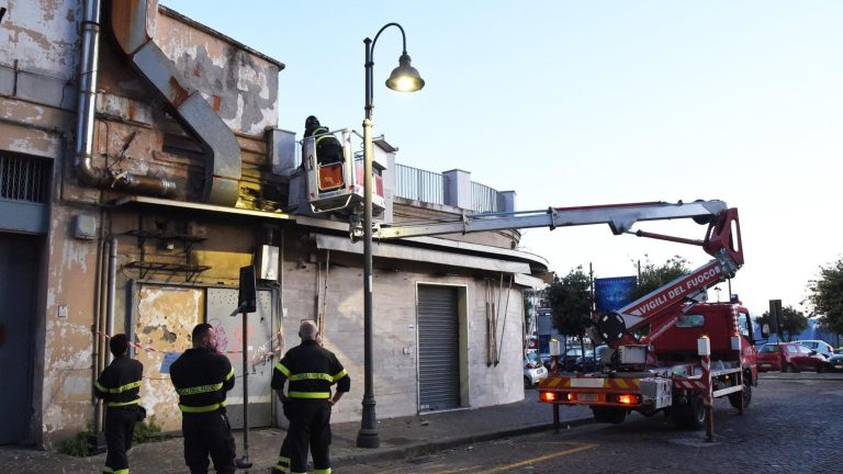 Bradisismo Campi flegrei, Cgil: “Vigili del fuoco soffrono carenza di organici e mezzi”